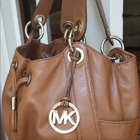 Michael Kors Large 3 Compartment Leather Handbag - Picture 7 of 8